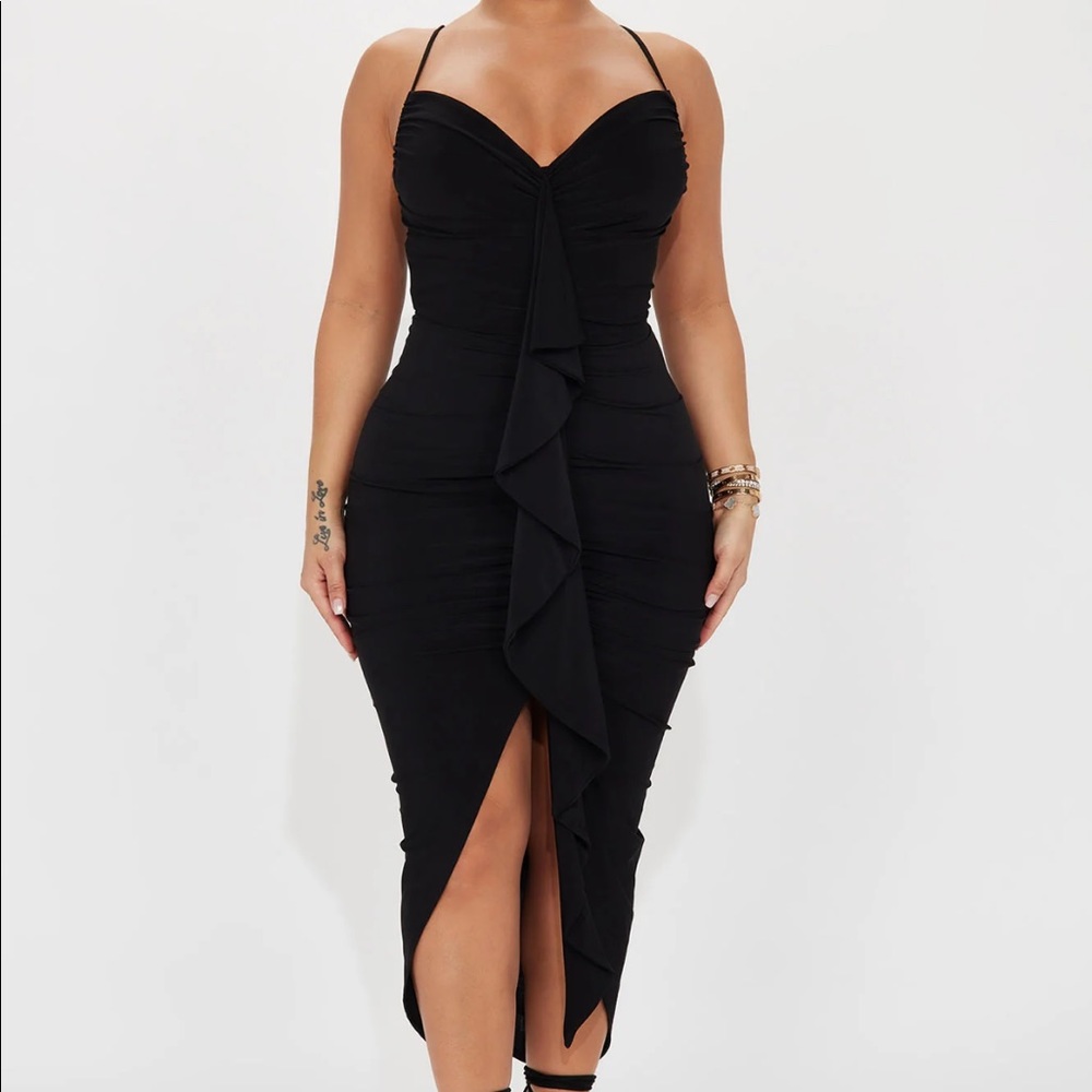 🌟 NEW BLACK MIDI DRESS